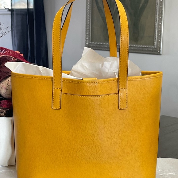Michael Kors Yellow Tote Bag - Picture 2 of 9